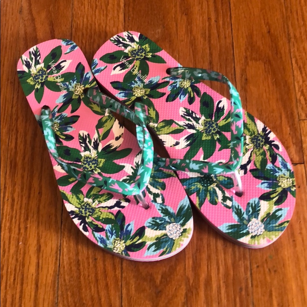 Vera Bradley flip flops size 7-8